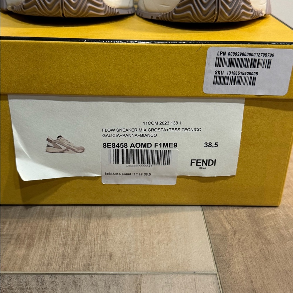 (SOLD) Fendi Flow Cream nylon and suede low-tops - Size 38.5 - Picture 2 of 15